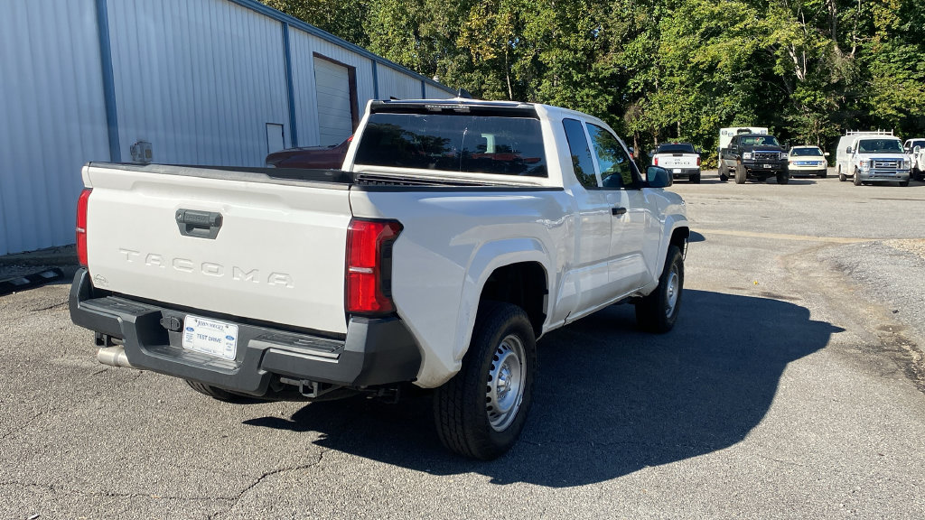 Used 2024 Toyota Tacoma SR RWD image 5