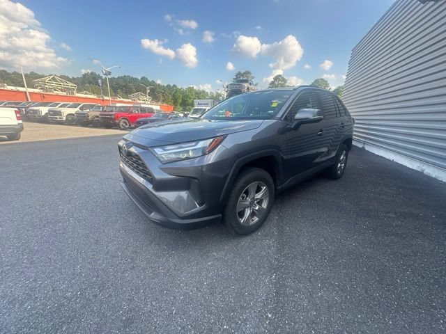 Used 2025 Toyota RAV4 XLE FWD image 3
