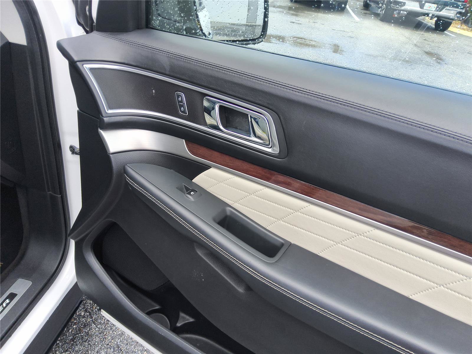 Certified 2017 Ford Explorer Platinum AWD/4WD image 28