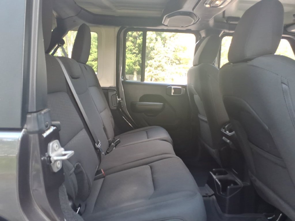 Used 2023 Jeep Wrangler Unlimited Sport AWD/4WD image 12