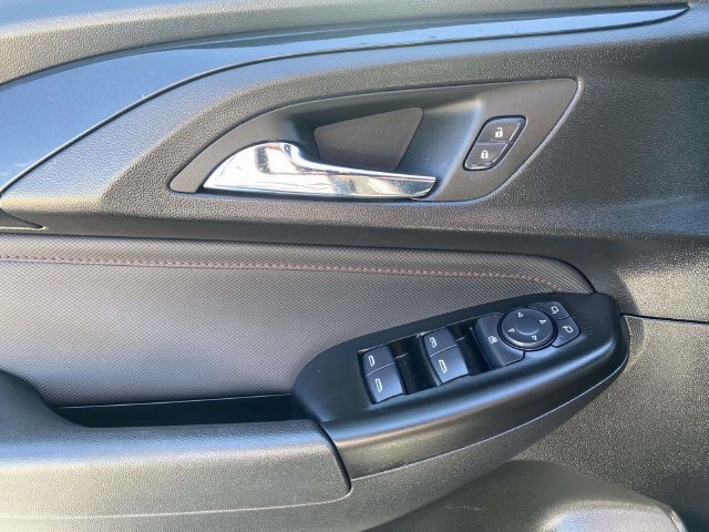 Used 2023 Chevrolet TrailBlazer RS w/ Convenience Package FWD image 17