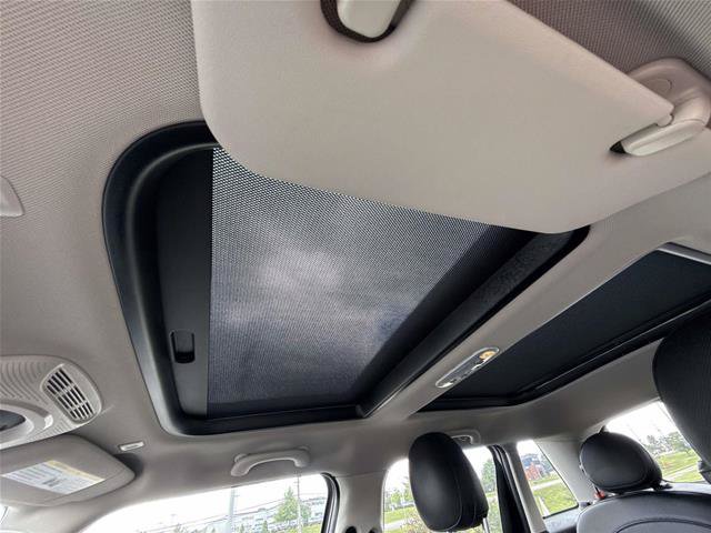 Used 2020 MINI Cooper 4-Door Hardtop FWD image 29