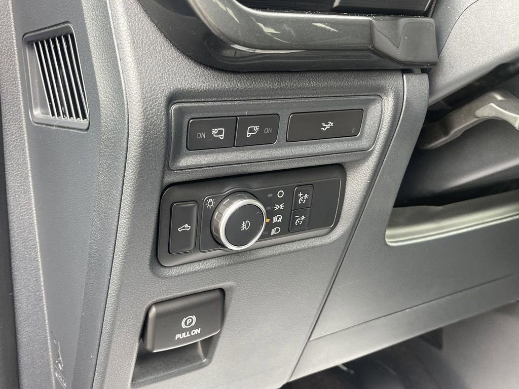 Certified 2022 Ford F150 XLT w/ Equipment Group 302A High image 24