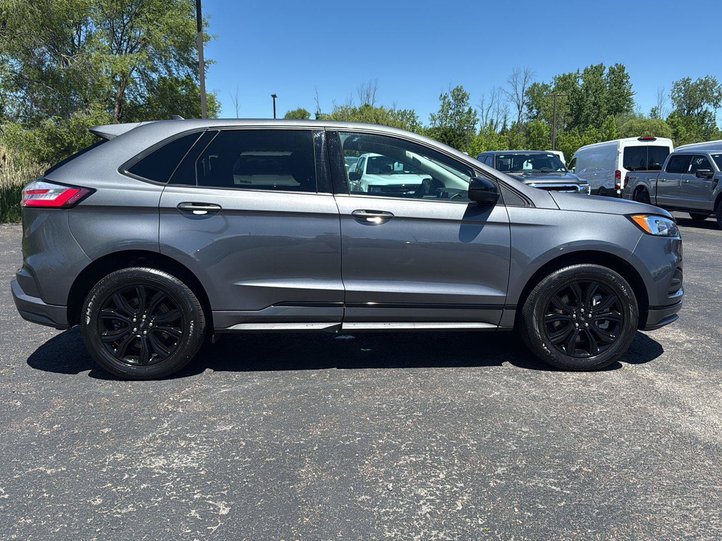 Certified 2024 Ford Edge SE w/ Black Appearance Package AWD/4WD image 21