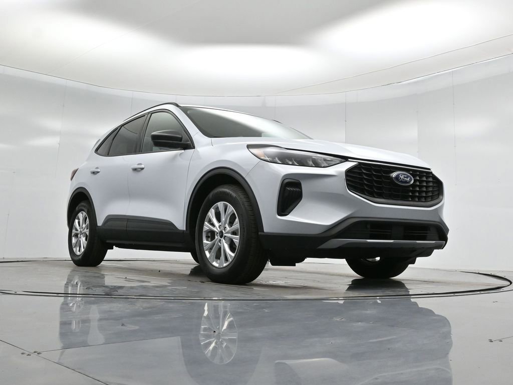 Certified 2025 Ford Escape Active image 5