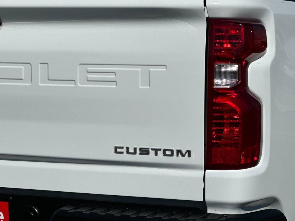 Used 2022 Chevrolet Silverado 2500 Custom w/ Custom Convenience Package RWD image 23