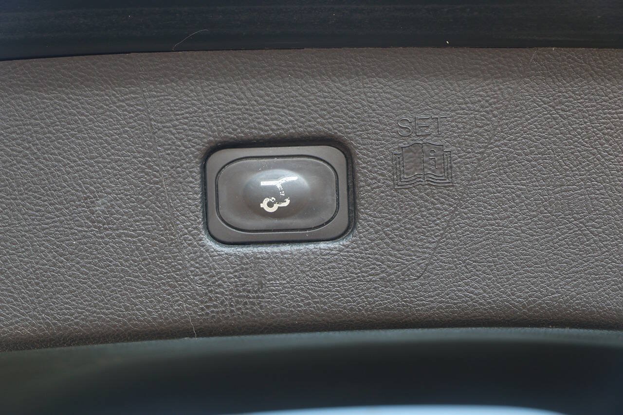 Certified 2024 Ford Edge Titanium AWD/4WD image 12
