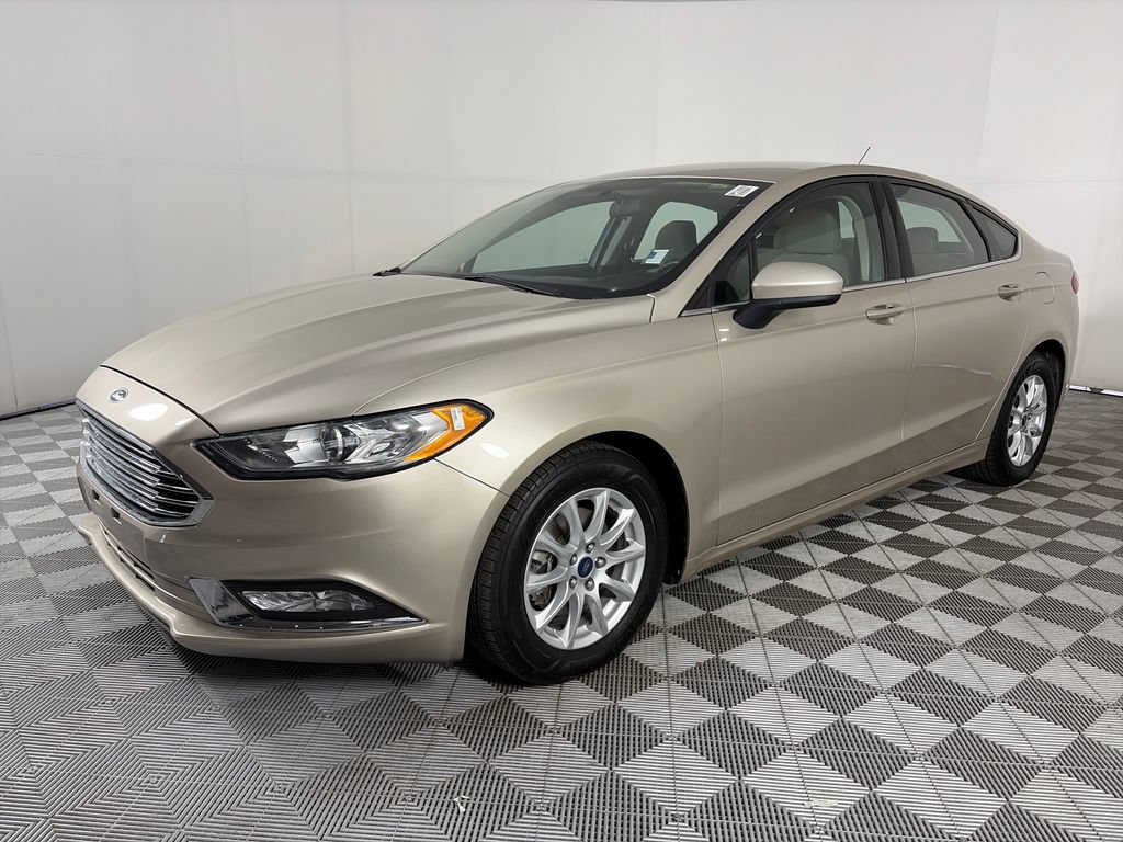 Certified 2018 Ford Fusion S FWD image 3
