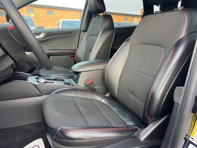 Certified 2023 Ford Escape ST-Line w/ Tech Pack #1 image 18