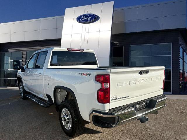 Used 2024 Chevrolet Silverado 2500 LT image 2