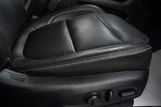 Used 2020 Chevrolet Traverse Premier w/ Redline Edition image 39