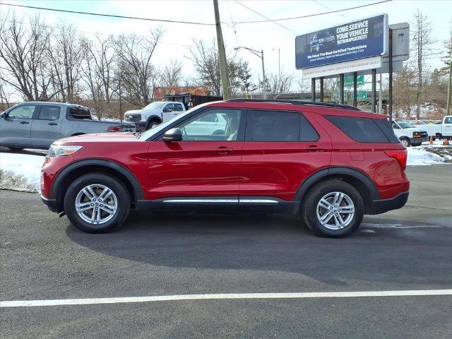 Certified 2022 Ford Explorer XLT w/ Equipment Group 202A image 2