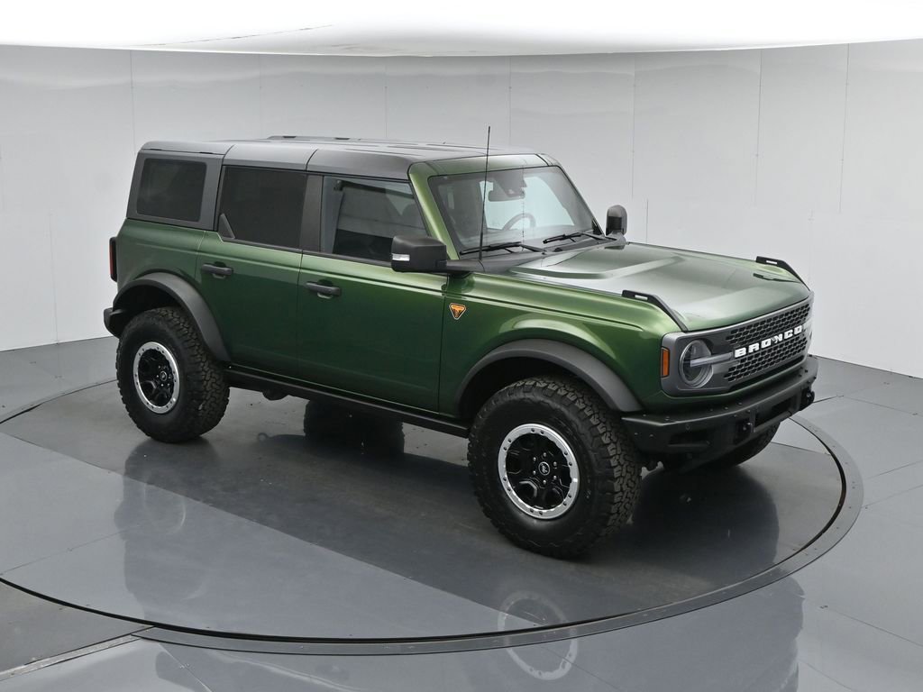 Certified 2023 Ford Bronco Badlands w/ Sasquatch Package AWD/4WD image 48