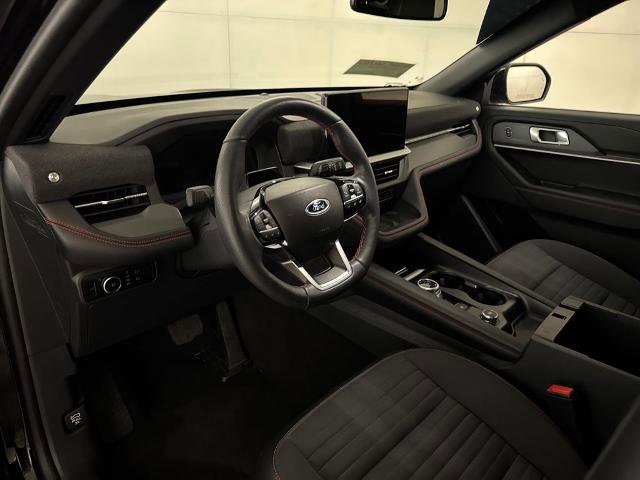 Certified 2025 Ford Explorer ST-Line w/ Premium Package image 5