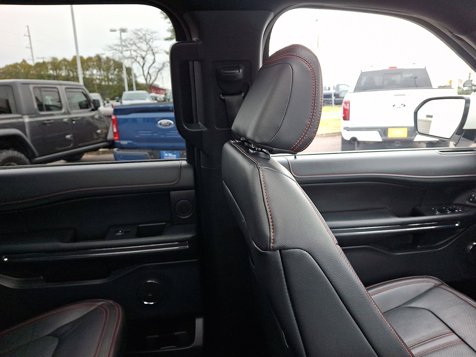 Certified 2024 Ford Expedition Limited image 13