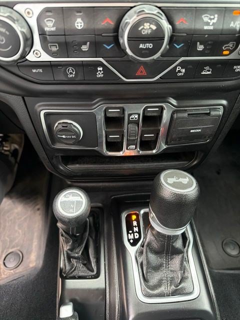 Used 2021 Jeep Wrangler Unlimited Sport AWD/4WD image 19