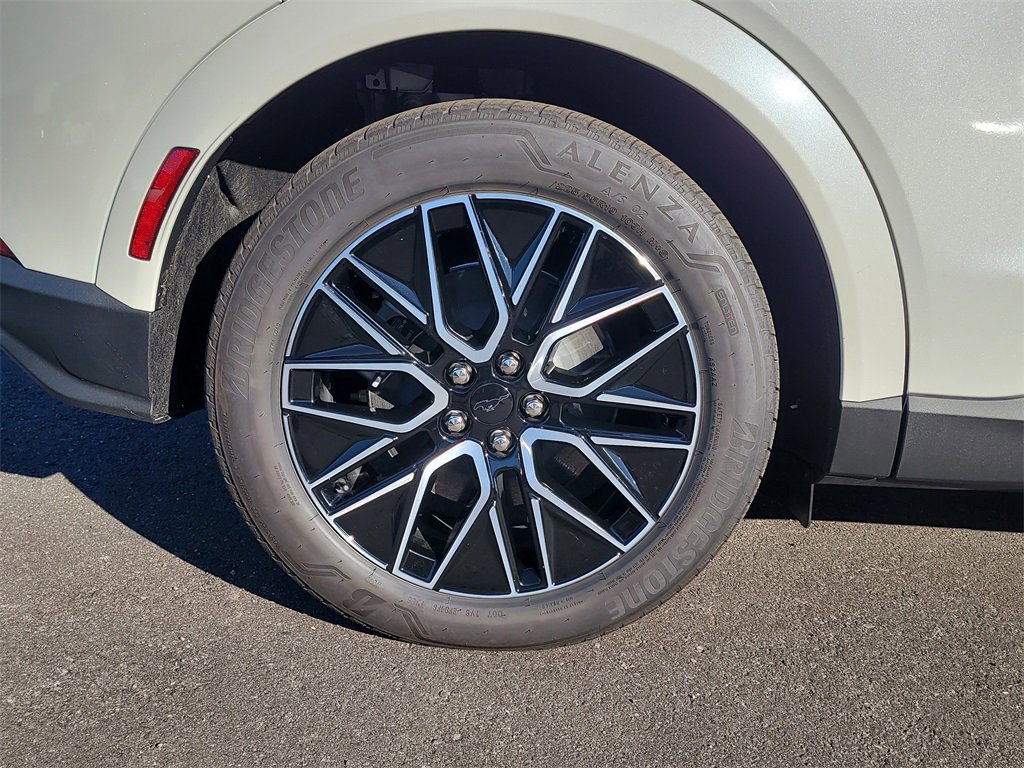 Certified 2025 Ford Mustang Mach-E Premium image 5