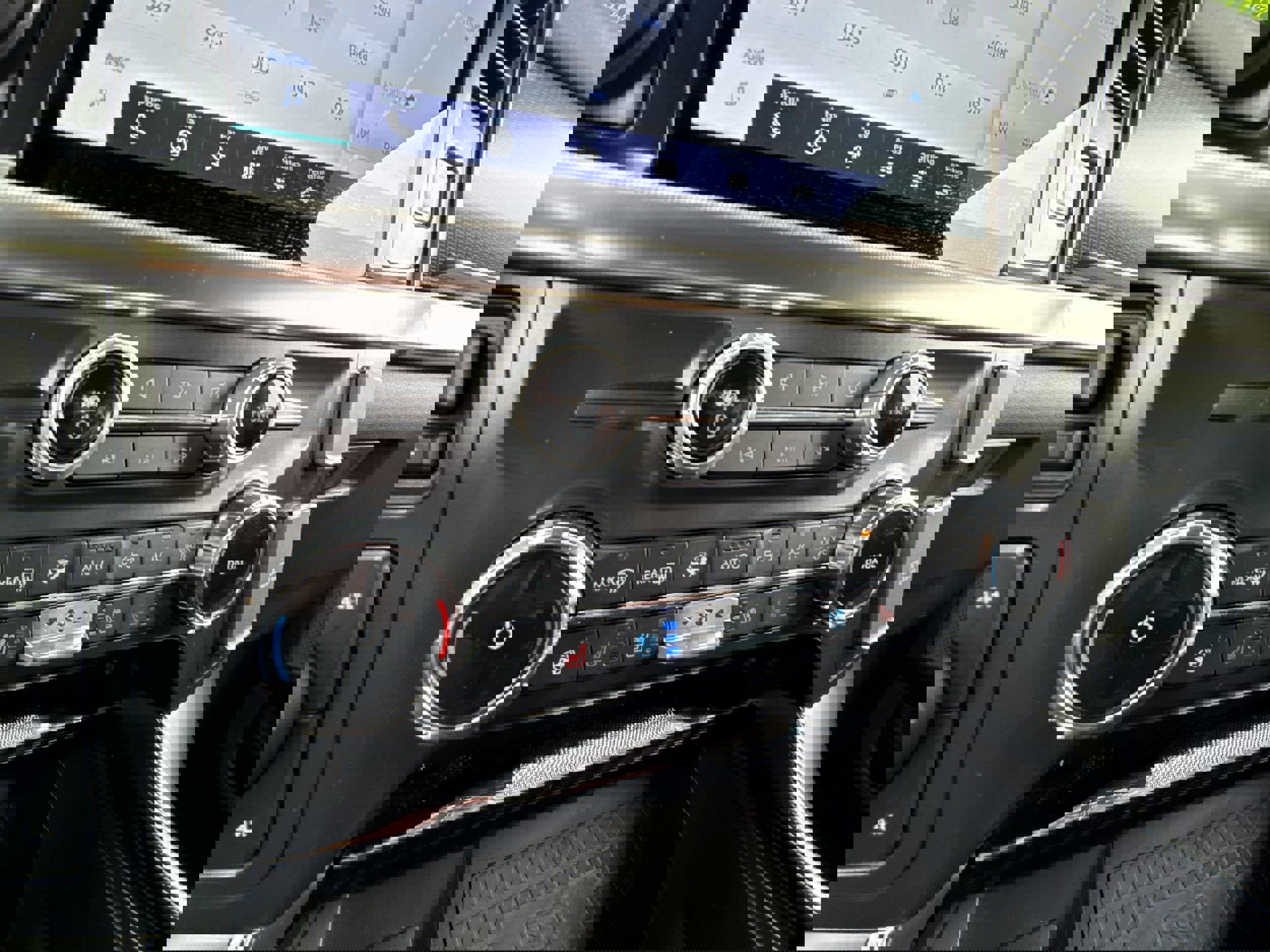 Certified 2022 Ford F150 Raptor w/ Equipment Group 801A High image 27