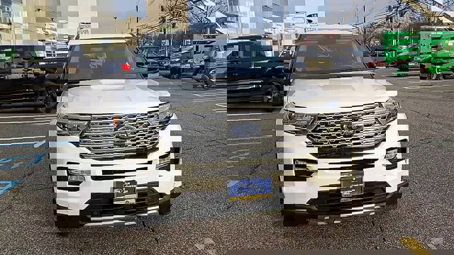 Certified 2022 Ford Explorer Limited w/ Equipment Group 301A image 13