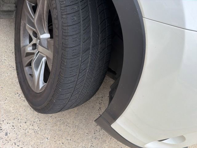 Used 2017 Toyota Highlander Limited Platinum image 4