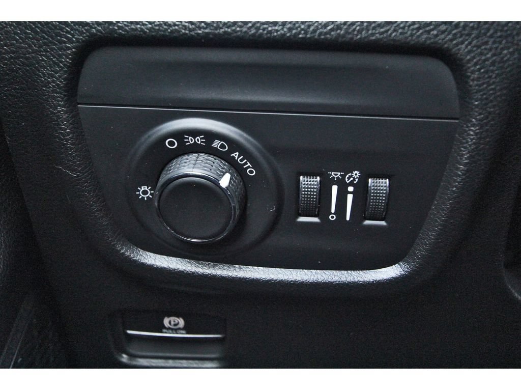 Used 2024 Jeep Grand Cherokee Altitude RWD image 20