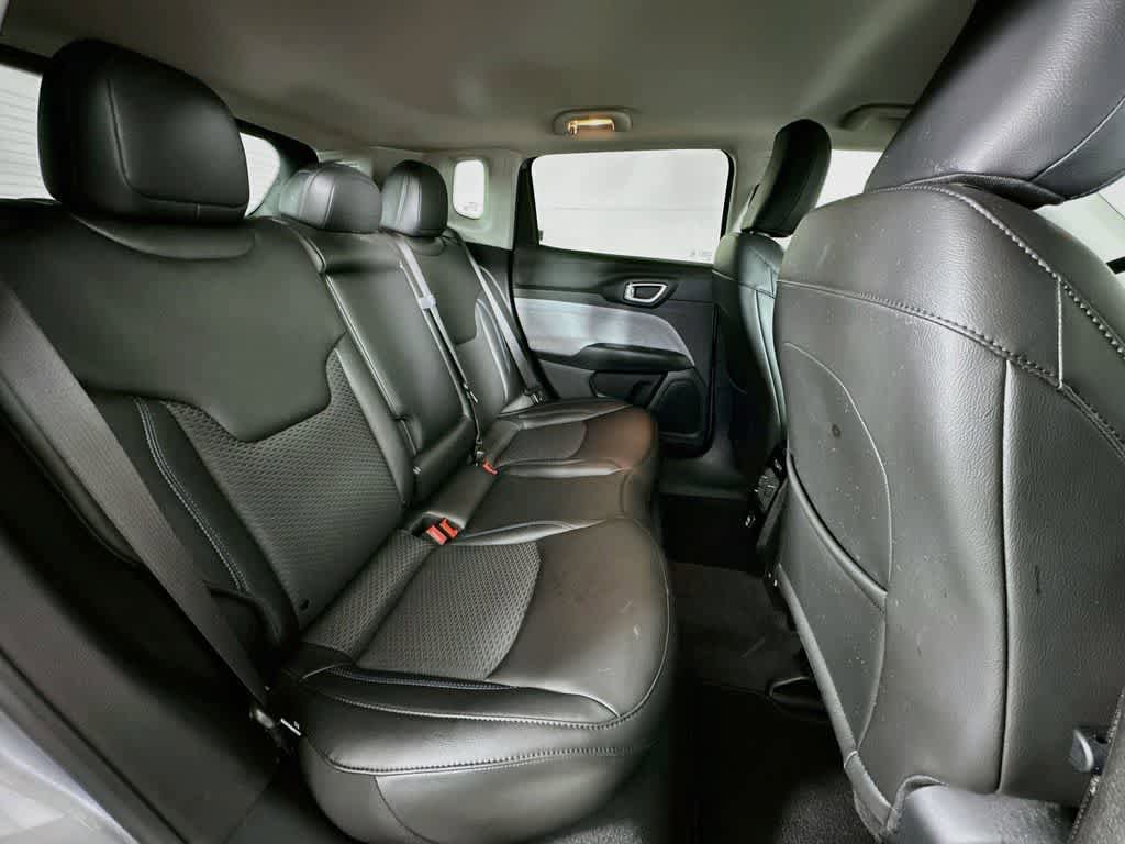 Used 2022 Jeep Compass Latitude AWD/4WD image 31