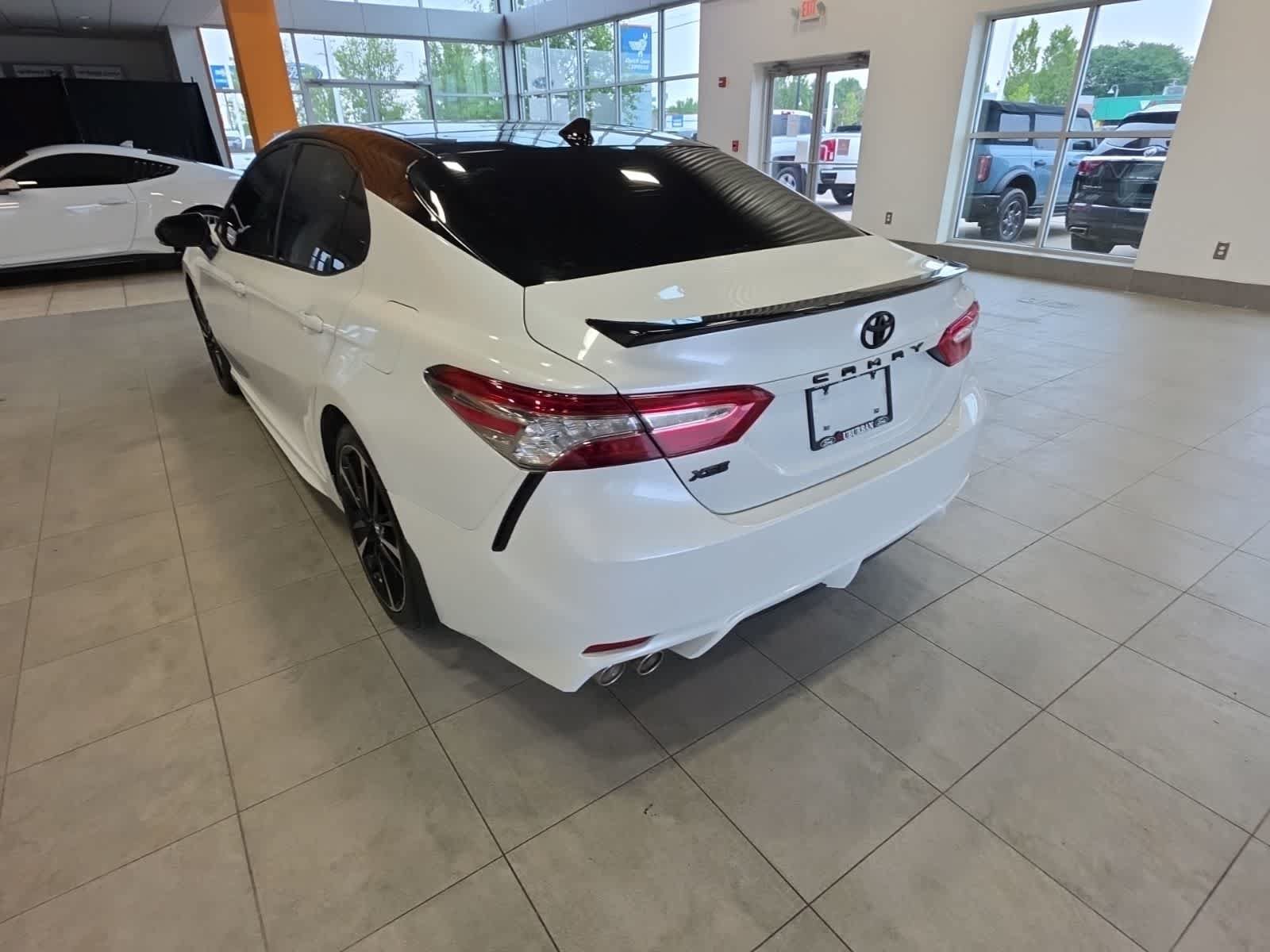 Used 2019 Toyota Camry XSE FWD image 10