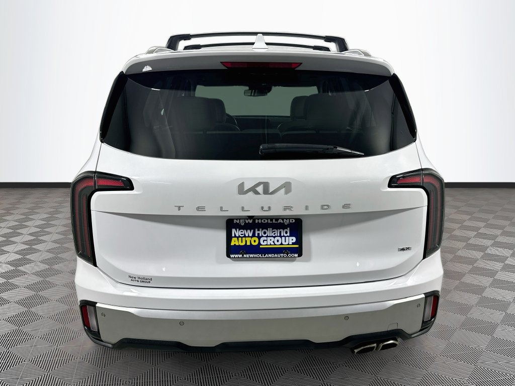 Used 2024 Kia Telluride EX w/ EX Captain's Chair Package AWD/4WD image 9