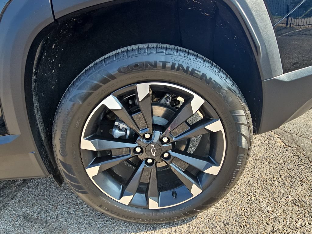 Used 2025 Chevrolet Equinox RS w/ Safety and Technology Package AWD/4WD image 34