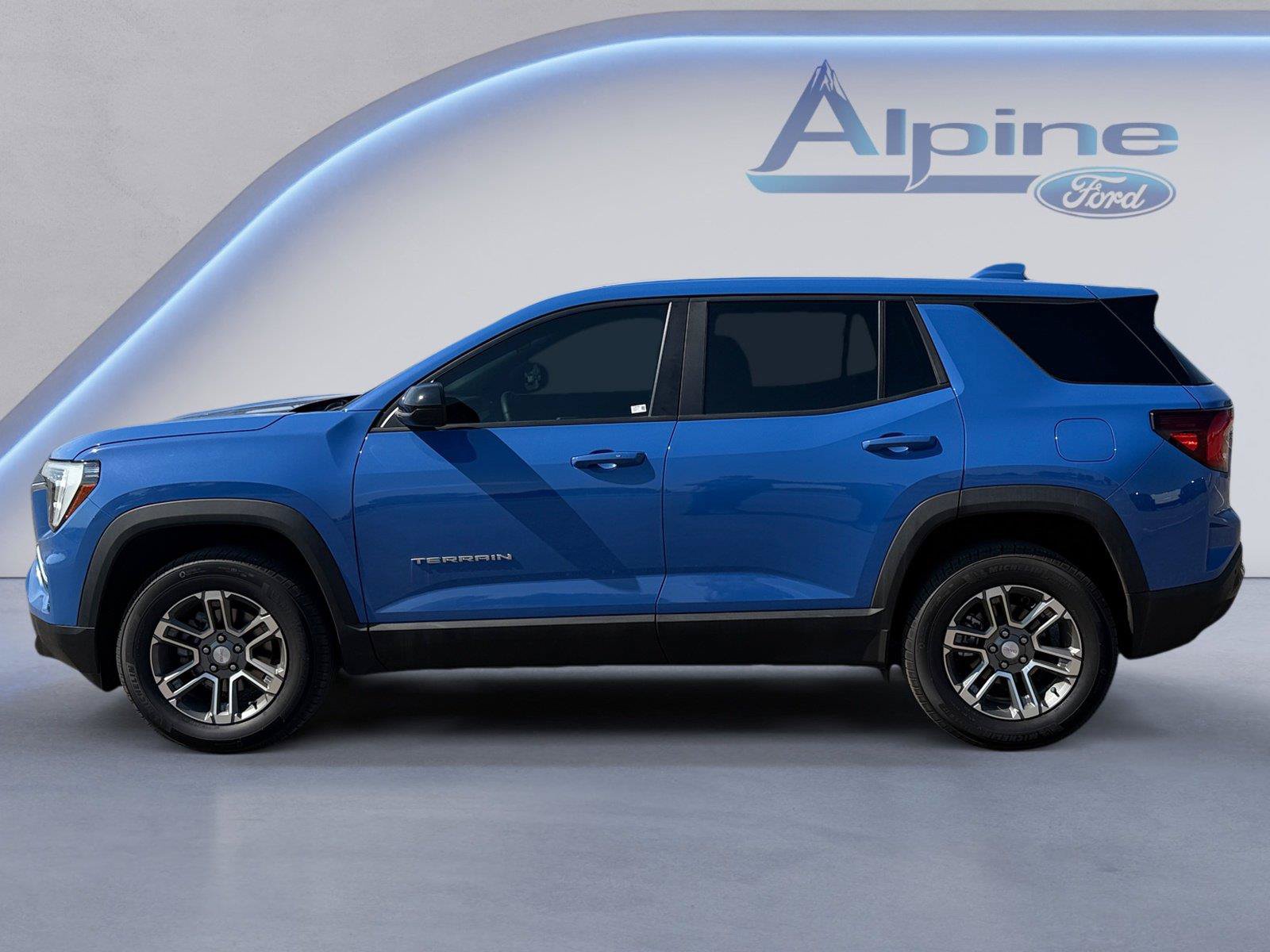 Used 2025 GMC Terrain Elevation AWD/4WD image 2