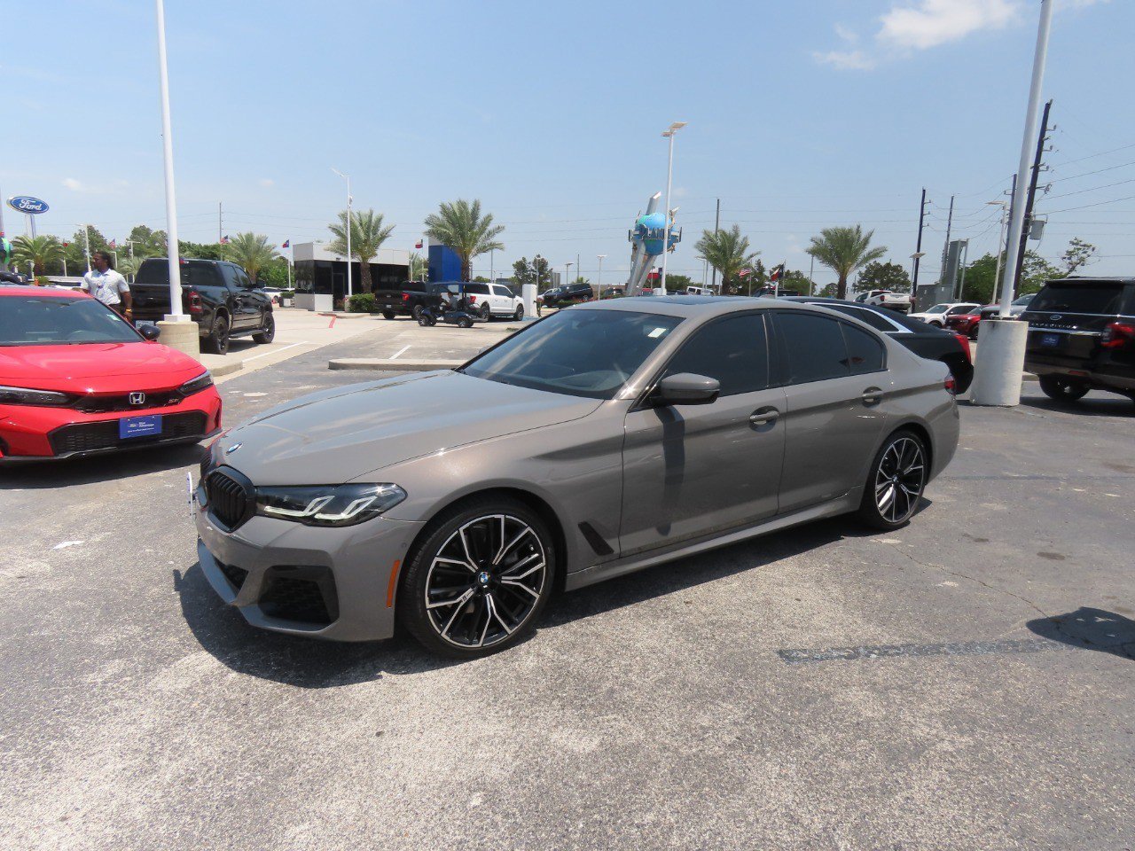 Used 2021 BMW 540i w/ M Sport Package RWD image 2