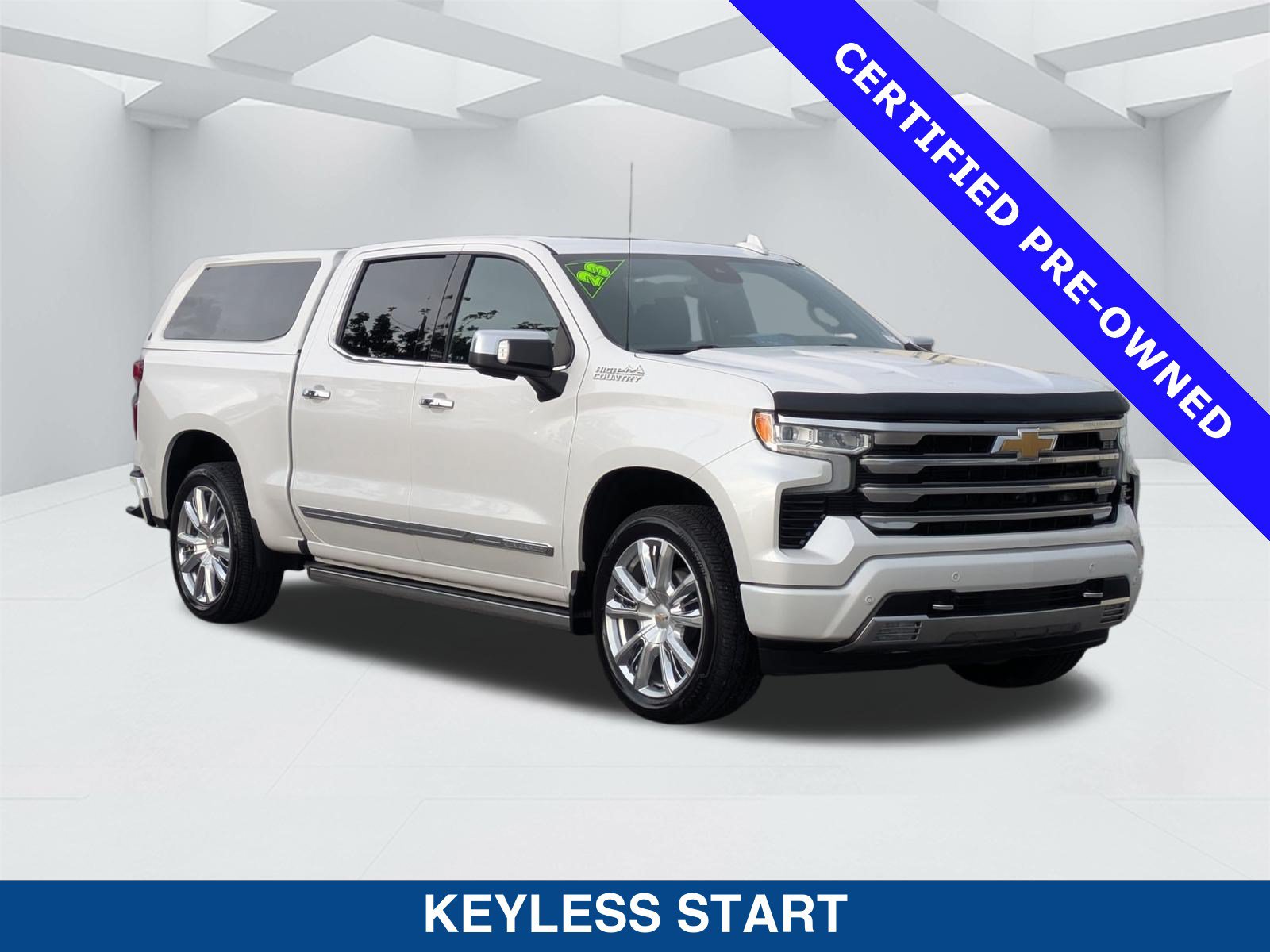 Used 2023 Chevrolet Silverado 1500 High Country w/ High Country Premium Package AWD/4WD image 3