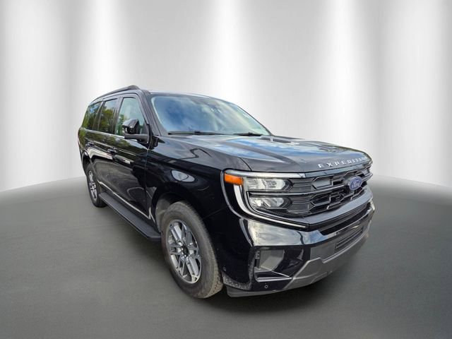 Certified 2025 Ford Expedition Active AWD/4WD image 3