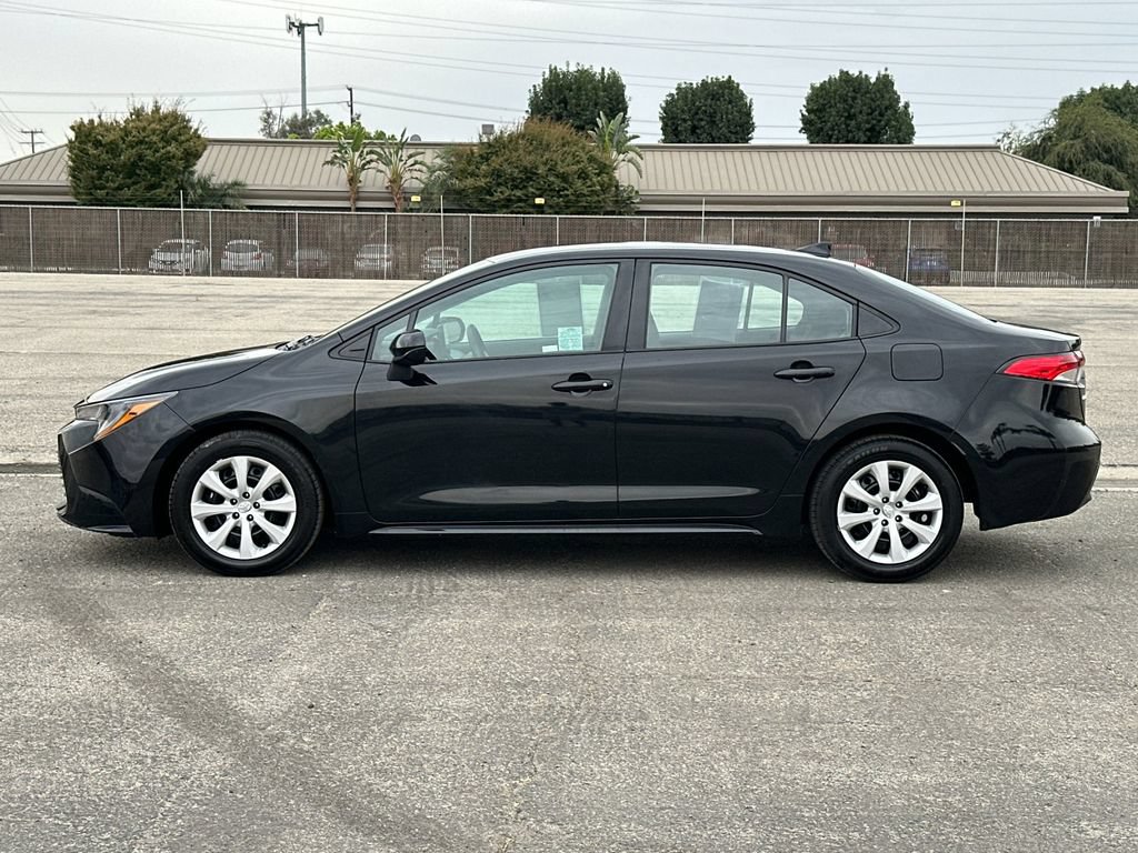 Used 2025 Toyota Corolla LE FWD image 6