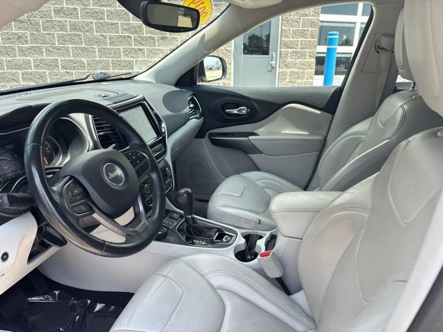 Used 2019 Jeep Cherokee Limited AWD/4WD image 17