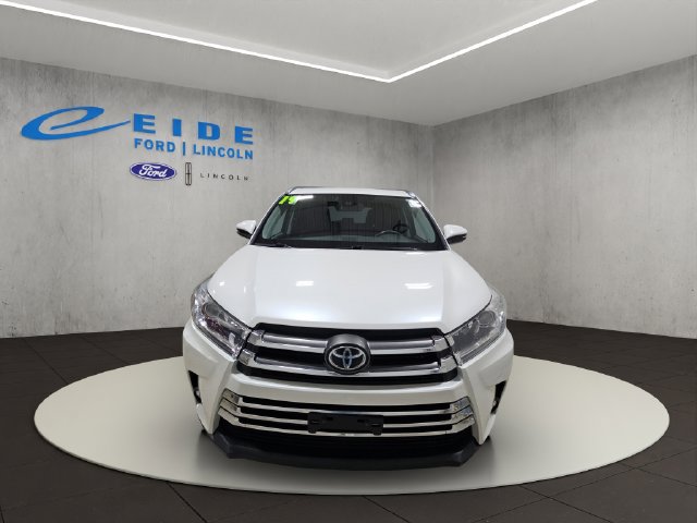 Used 2019 Toyota Highlander Limited AWD/4WD image 6