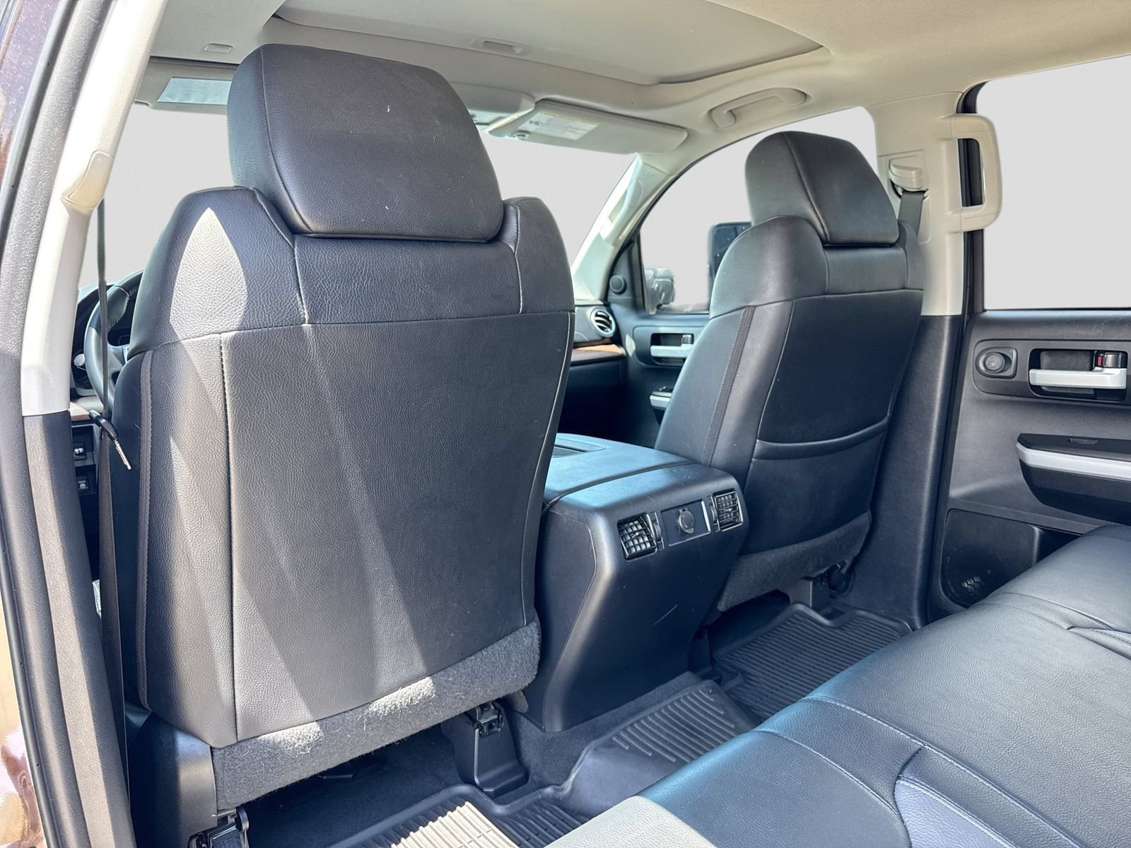 Used 2019 Toyota Tundra Limited w/ Limited Premium Package AWD/4WD image 23