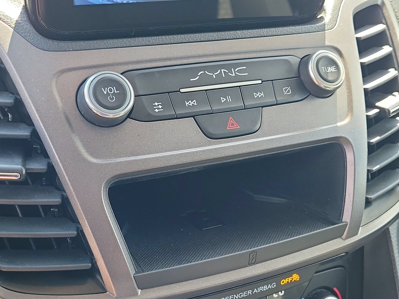 Certified 2021 Ford Transit Connect XLT FWD image 13