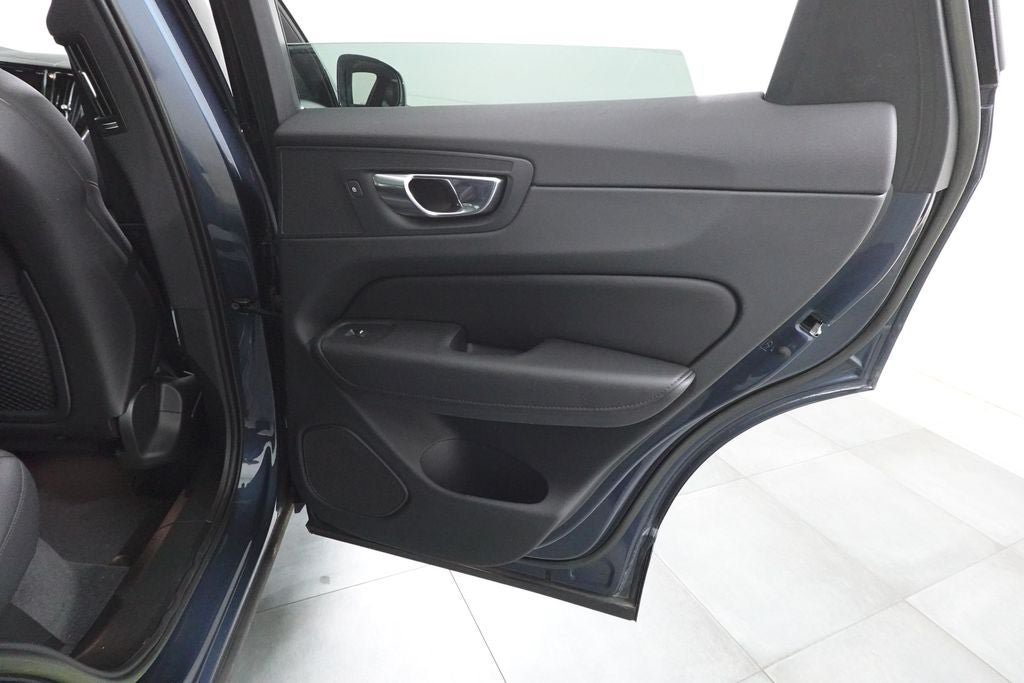 Used 2023 Volvo XC60 T8 Plus AWD/4WD image 28