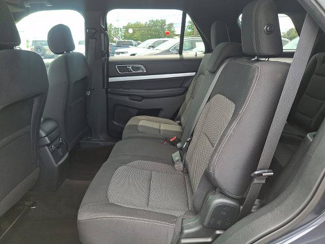 Certified 2017 Ford Explorer XLT AWD/4WD image 10