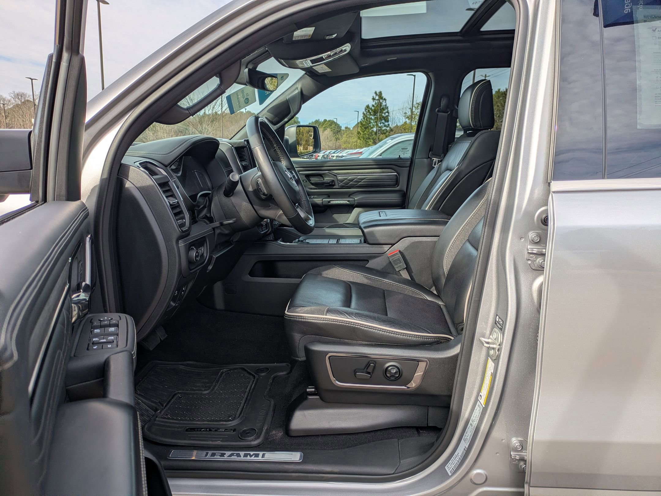 Used 2025 RAM 1500 Limited image 13