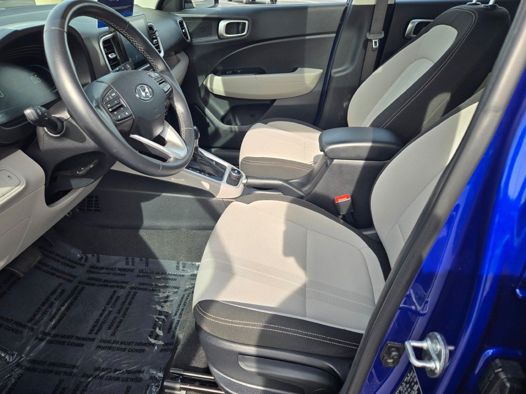 Used 2024 Hyundai Venue SEL FWD image 21