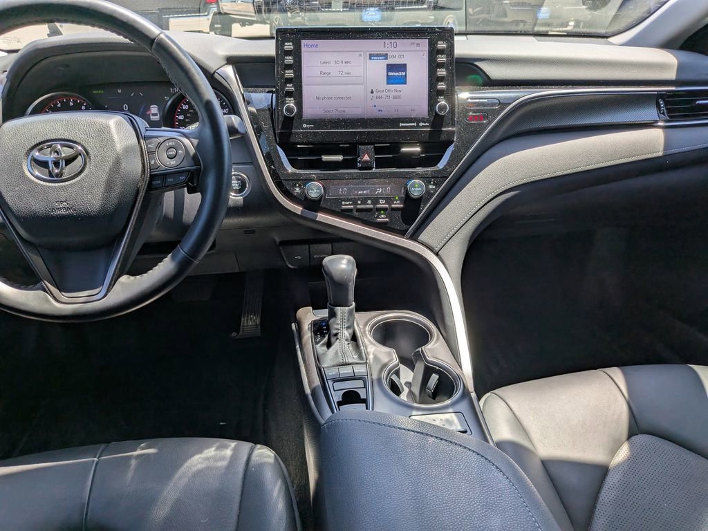Used 2022 Toyota Camry XSE FWD image 15