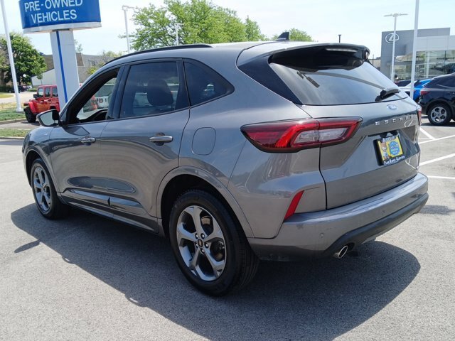 Certified 2023 Ford Escape ST-Line Select w/ Tech Pack #1 AWD/4WD image 5