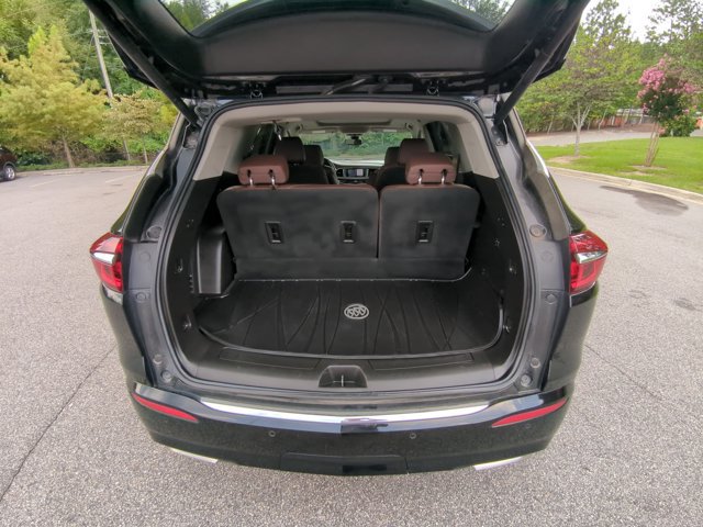 Used 2021 Buick Enclave Avenir w/ Avenir Technology Package FWD image 26