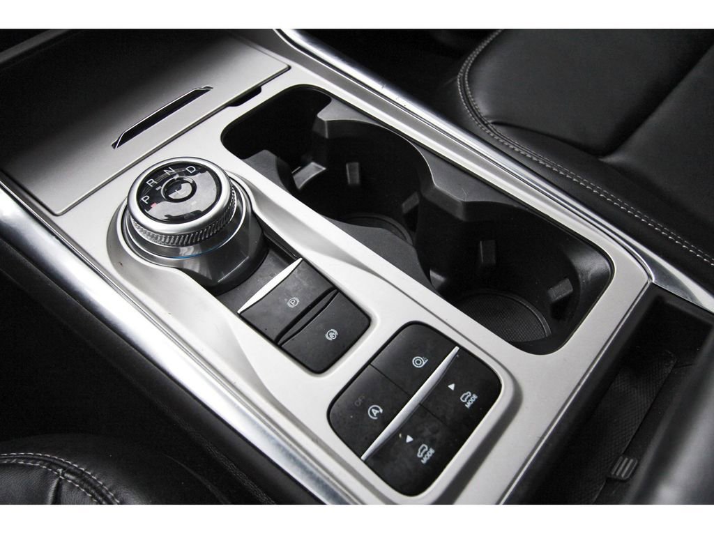 Certified 2023 Ford Explorer XLT w/ Equipment Group 202A RWD image 30