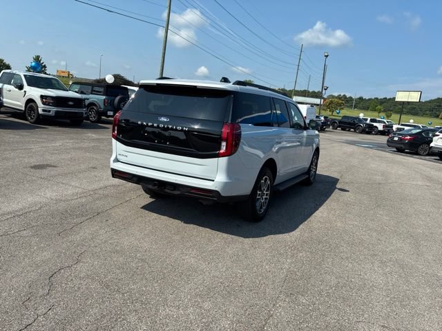 Certified 2025 Ford Expedition Active AWD/4WD image 40