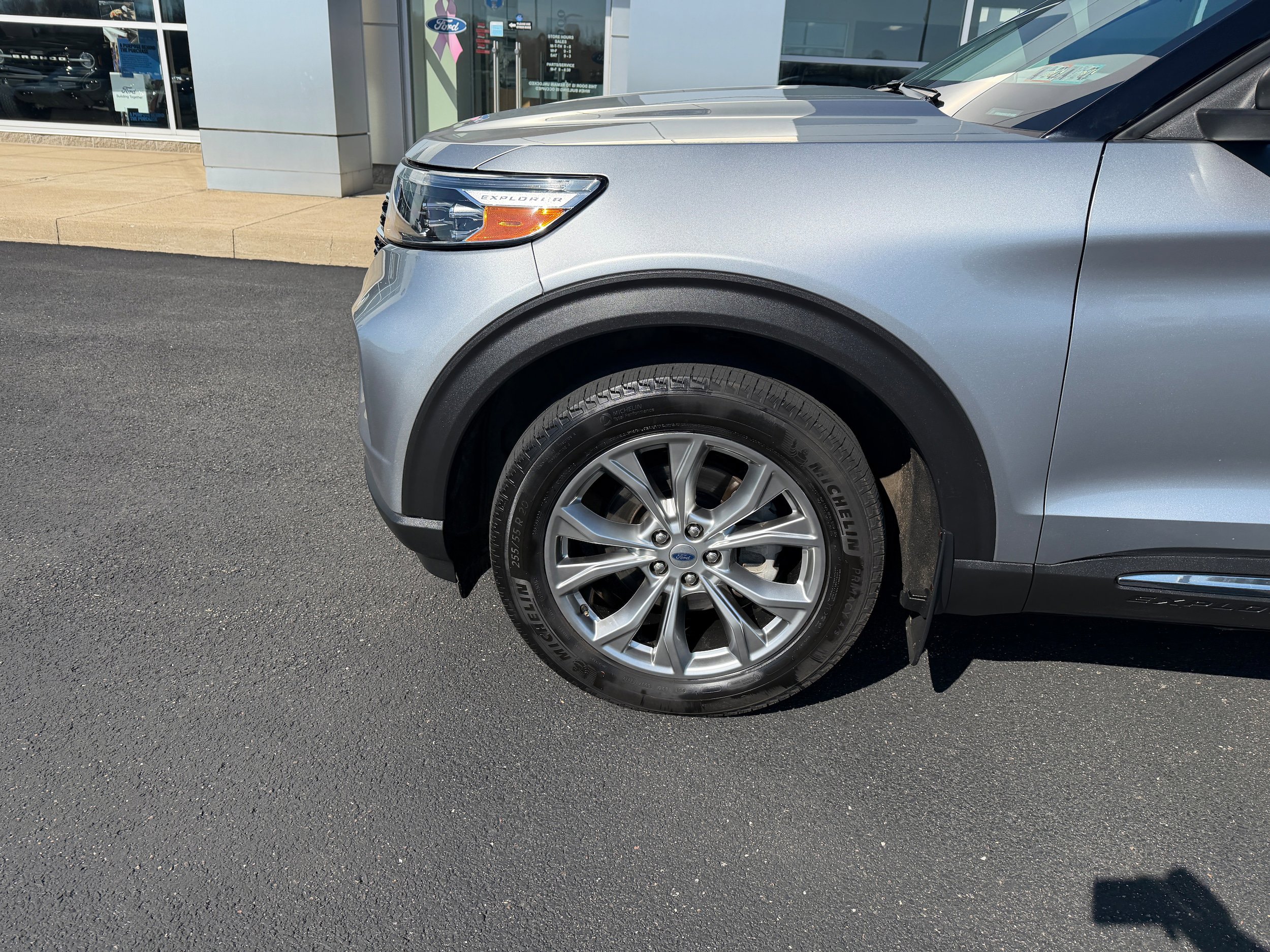 Certified 2020 Ford Explorer XLT w/ Equipment Group 202A AWD/4WD image 11