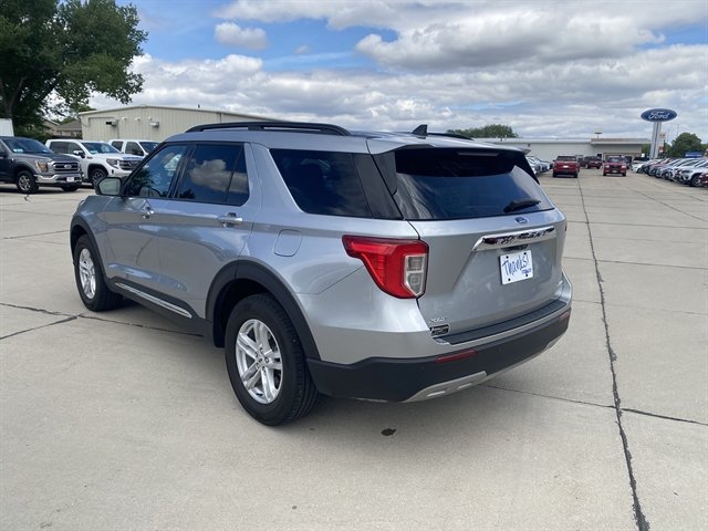 Certified 2024 Ford Explorer XLT w/ Equipment Group 202A AWD/4WD image 14
