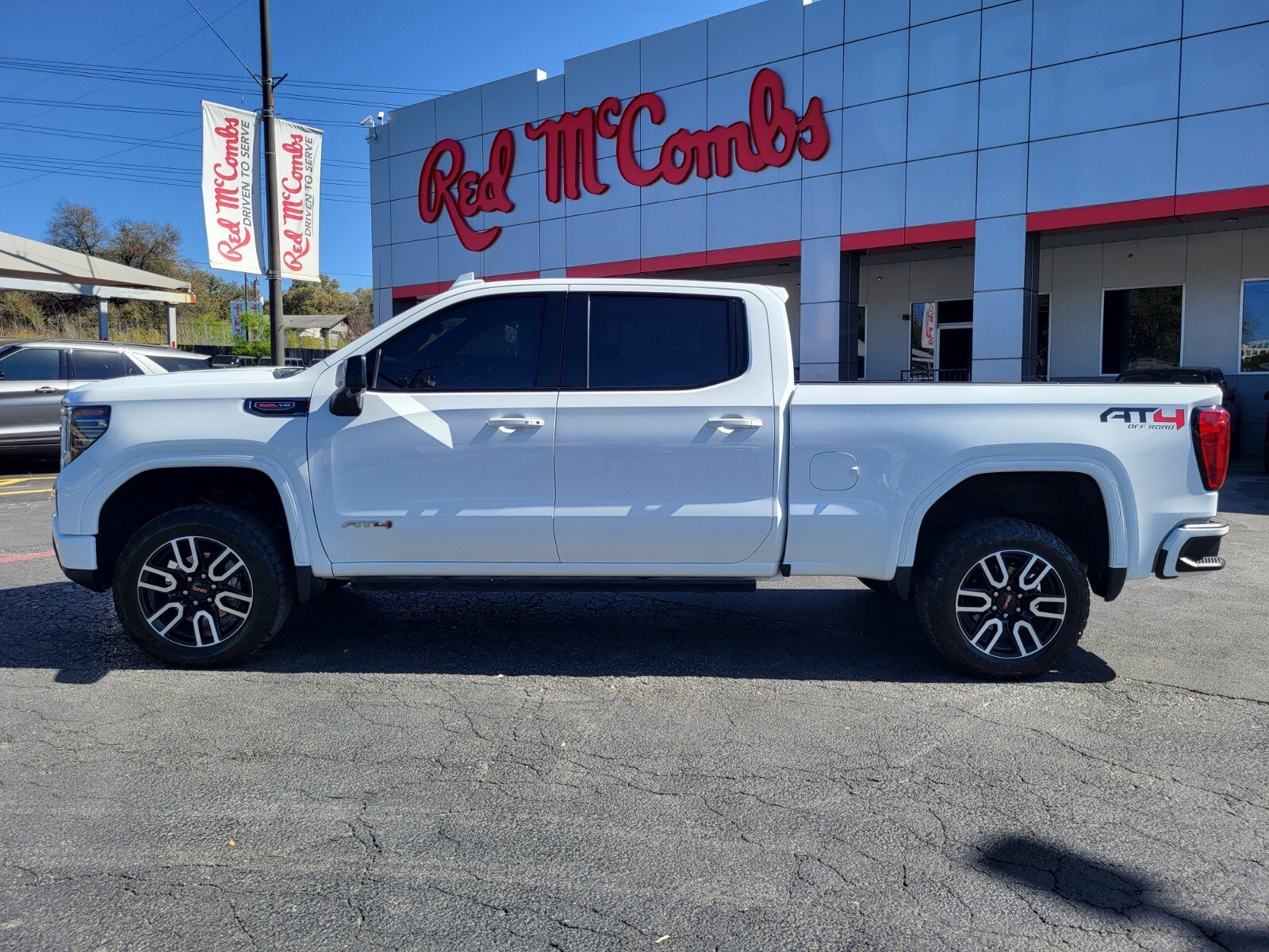 Used 2022 GMC Sierra 1500 AT4 w/ AT4 Premium Package image 7